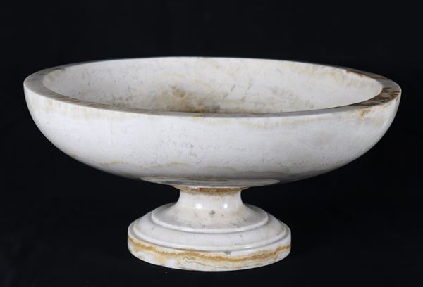 Large cup in white veined marble