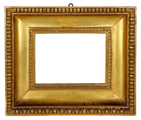 Ancient Tuscan "cassette" frame from the Empire period, in gilded and carved wood