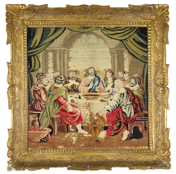 Antico tessuto ricamato “Scena biblica” in antica cornice in legno dorato e intagliato. Il tessuto presenta varie cadute di colore