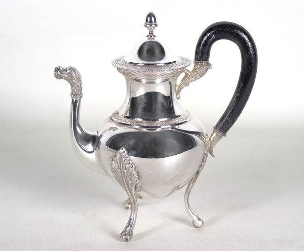 Small coffee pot in chiseled and embossed silver with Empire motifs, ebonized wooden handle, gr. 385