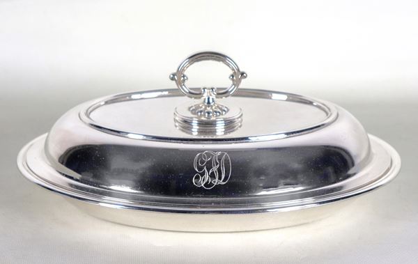 Oval silver vegetable bowl, with engraved monogram, gr. 1130