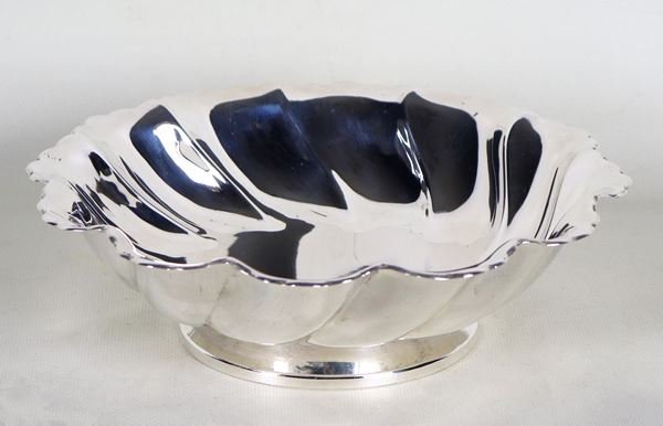 Round silver bowl with curved and embossed edge, engraved monogram on the bottom, gr. 295