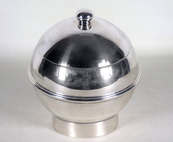 Spherical shaped silver thermal ice bucket