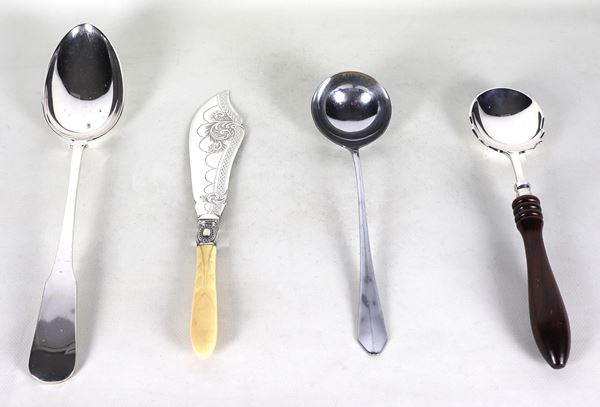 Lot of four serving cutlery in silvered, embossed and chiseled metal, different shapes and sizes