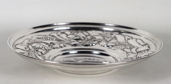 Round fruit bowl in 925 silver, with chiselled and embossed edge in relief with wheat ears motifs, gr. 430