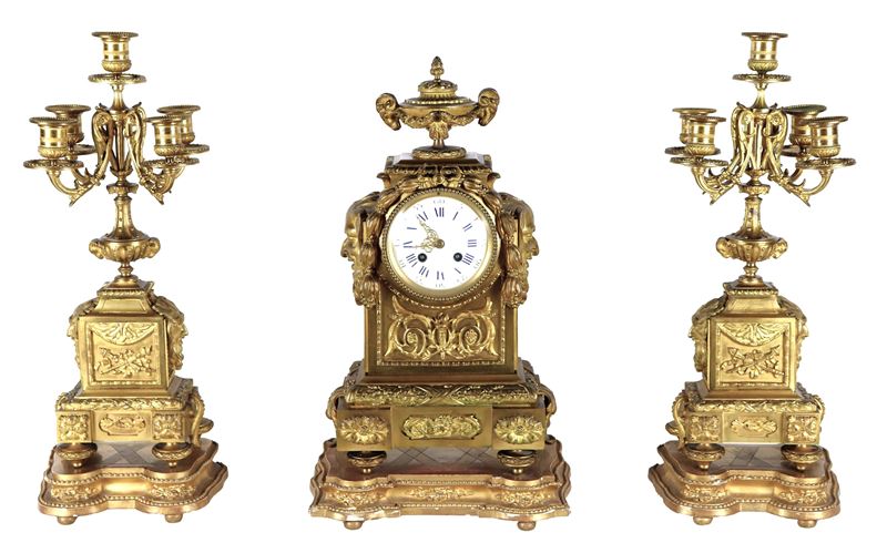 Antico trittico francese di una pendola con macchinario firmato Robert Houdin (1805-1871) e due c...