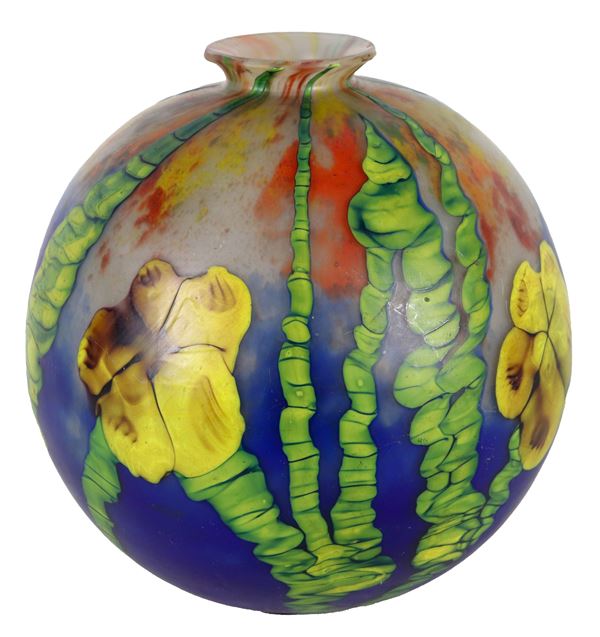 Murano glass bowl vase with flower motif decorations and drippings