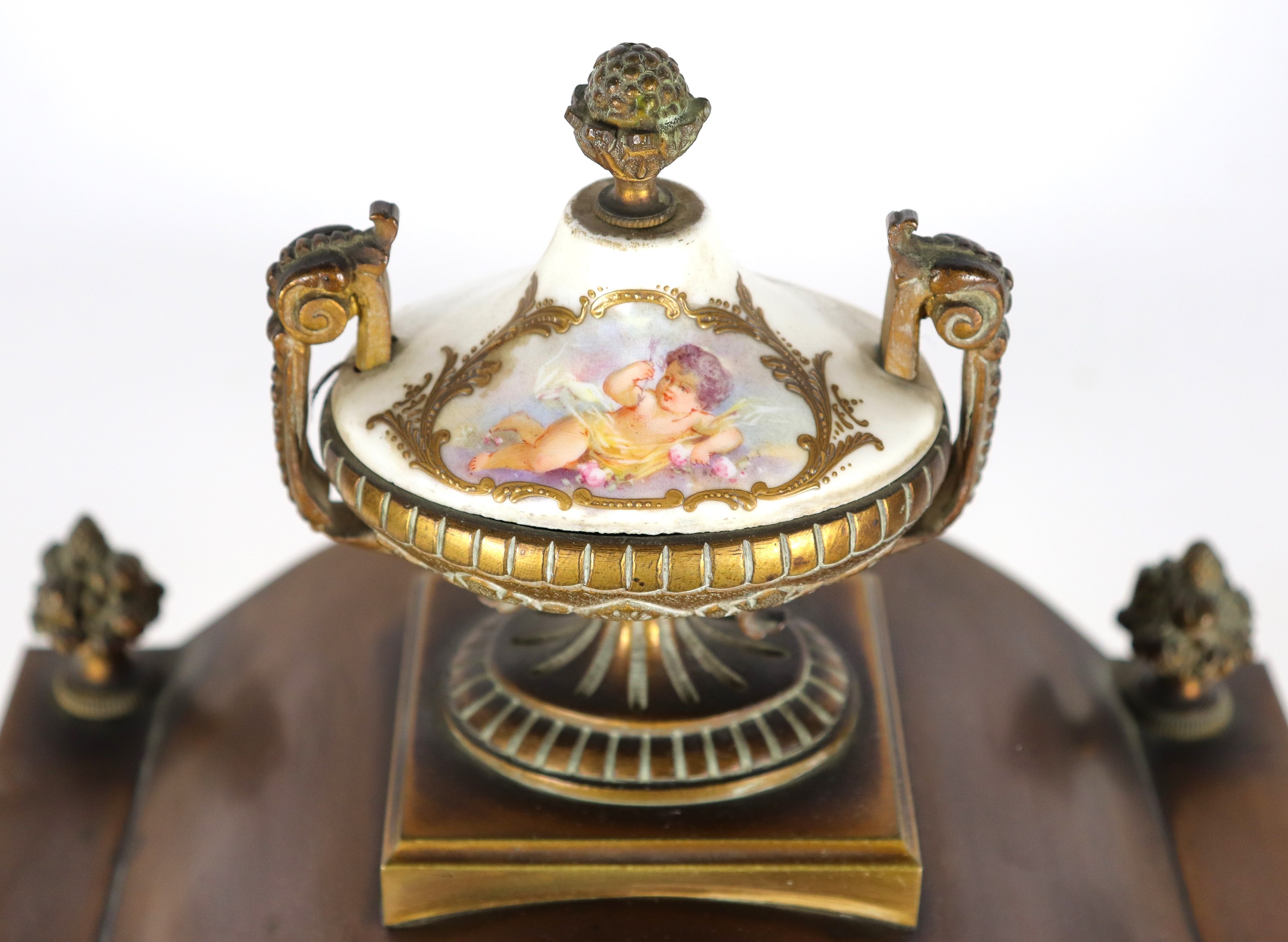 Antico orologio da tavolo Janetti Padre e Figli (Firenze 1866-1890), a forma architettonica in br...