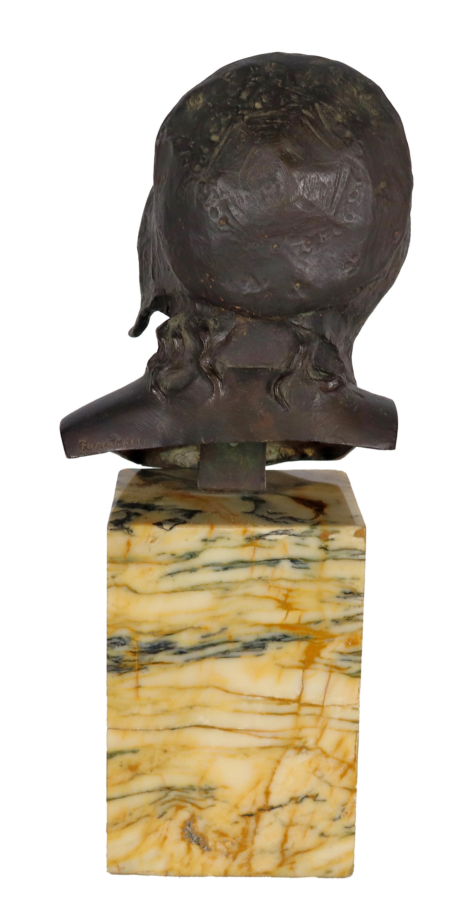 Firmato. "Testa di bambina con collana e cappellino", busto in bronzo sorretto da base in marmo v...