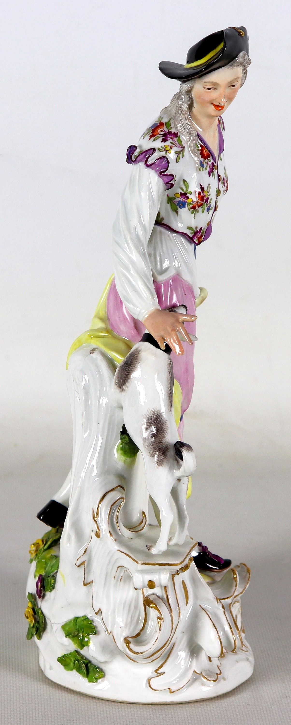 "Gentiluomo con cane", antica scultura in porcellana policroma di Meissen, Periodo 1750-1760