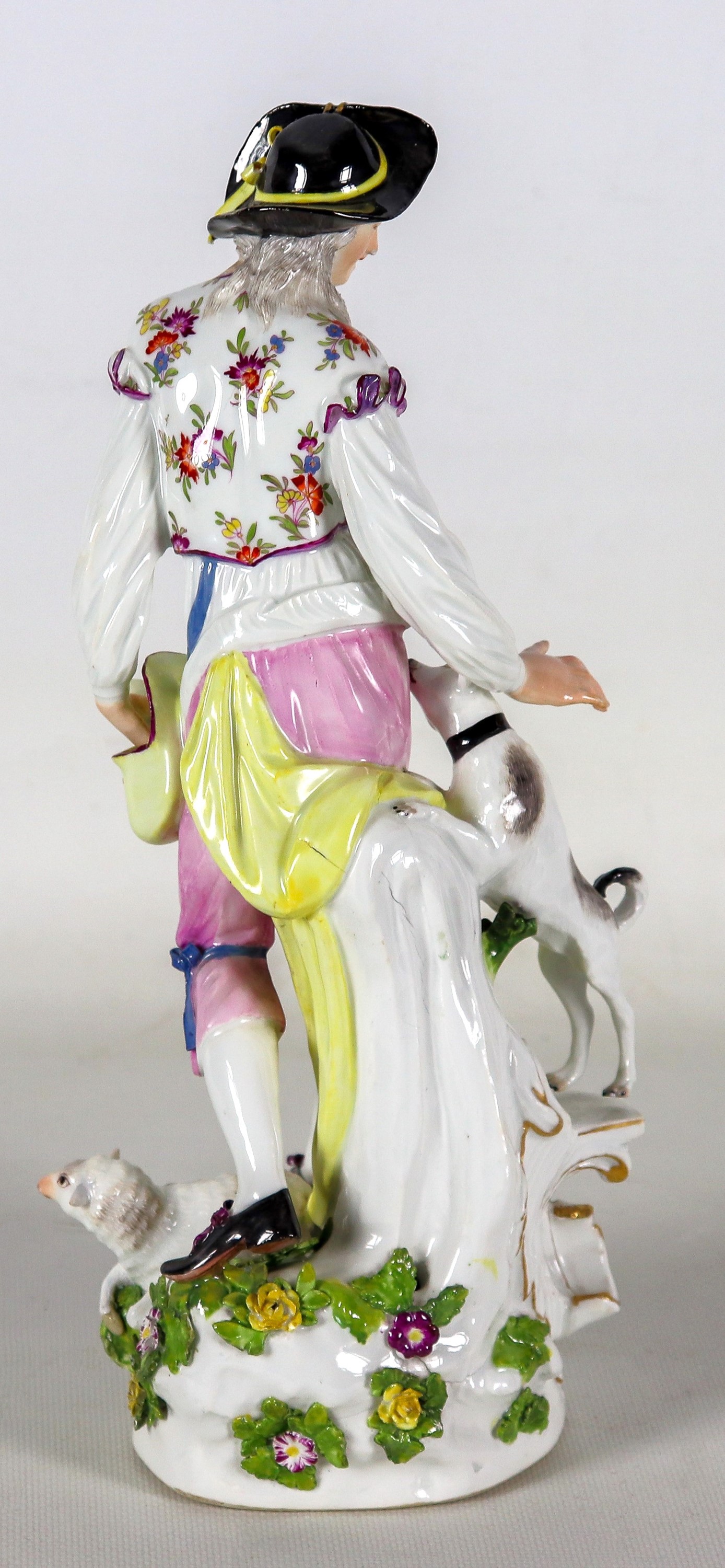 "Gentiluomo con cane", antica scultura in porcellana policroma di Meissen, Periodo 1750-1760