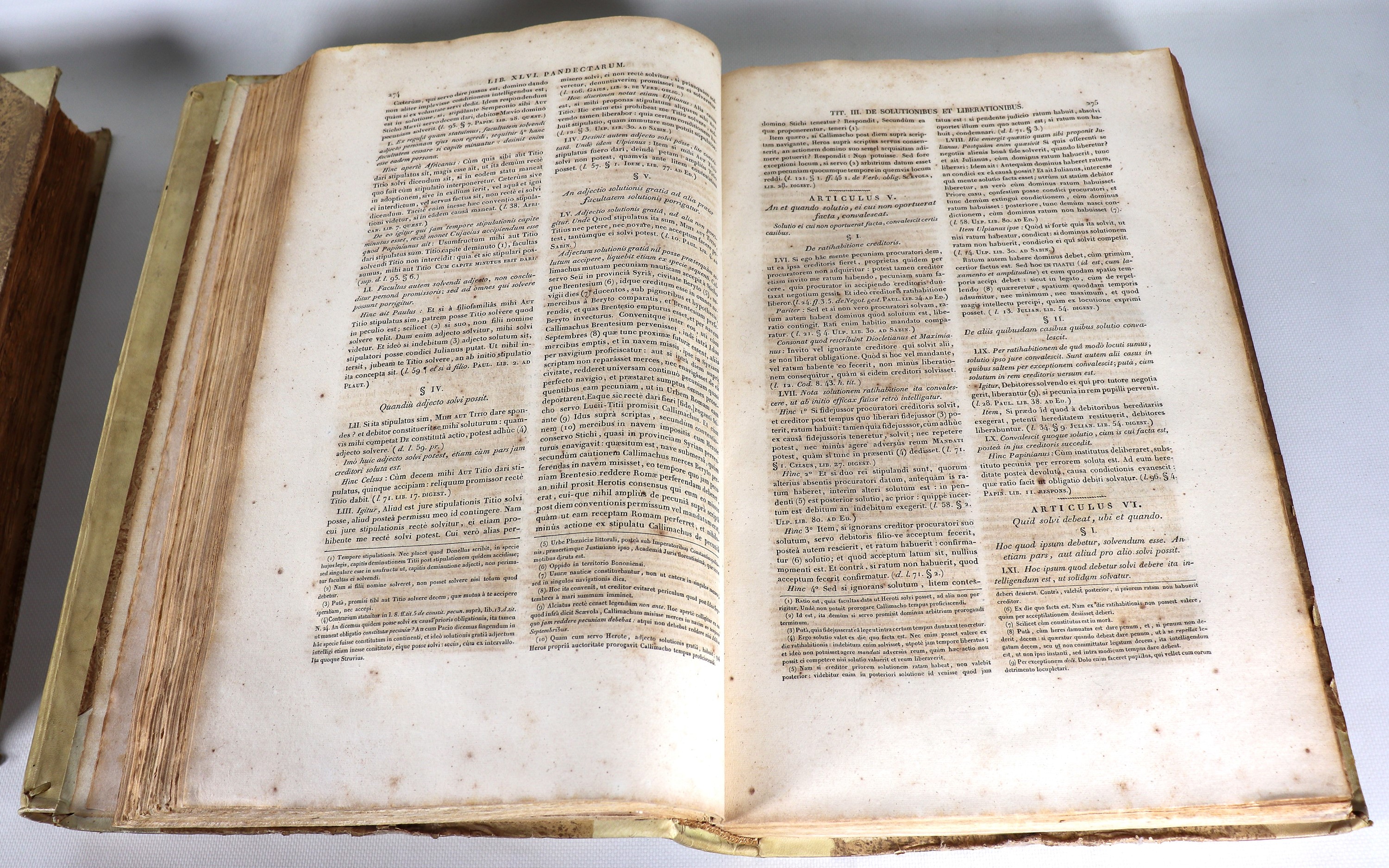 Robert Joseph Pothier. "Pandectae Justinianeae in novum ordinem digestae", opera in tre volumi, I...