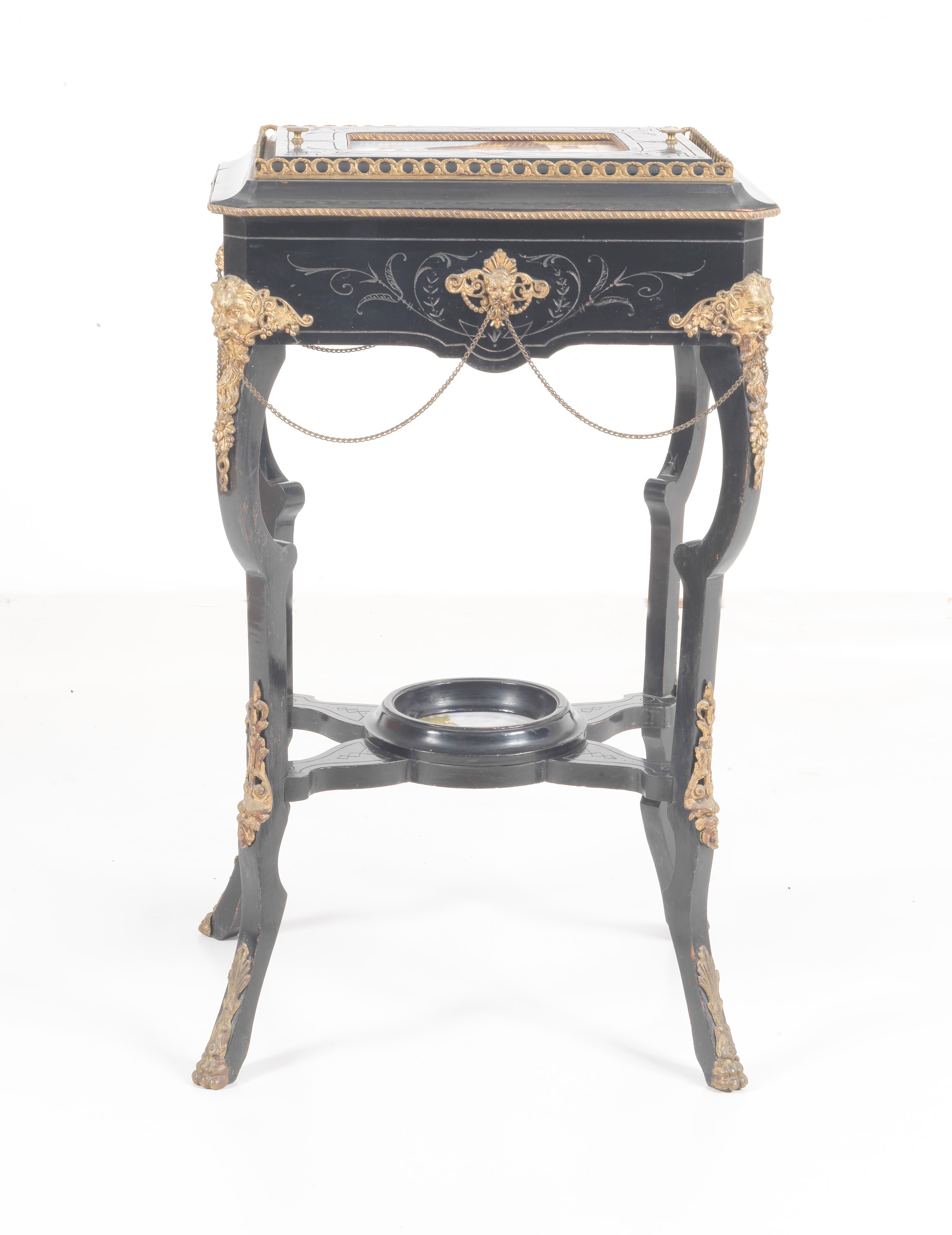 Antica poudresse francese Napoleone III in legno laccato nero, con placche in porcellana dipinta ...