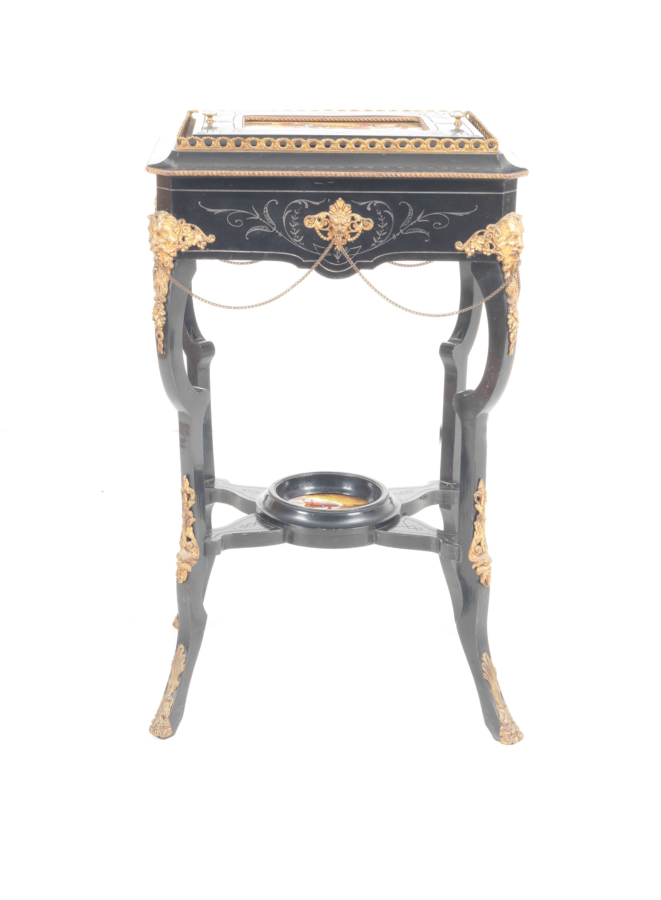 Antica poudresse francese Napoleone III in legno laccato nero, con placche in porcellana dipinta ...