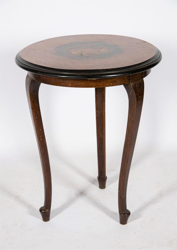 Sorrentino center table in walnut