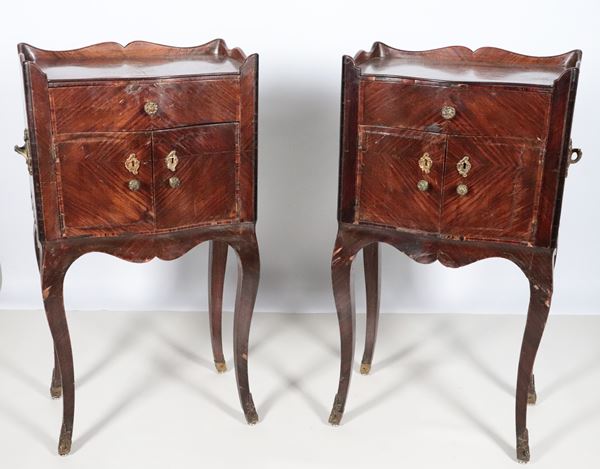 Pair of Genoese Louis XV style bedside tables in purple ebony with a central drawer and two small doors underneath, four curved legs