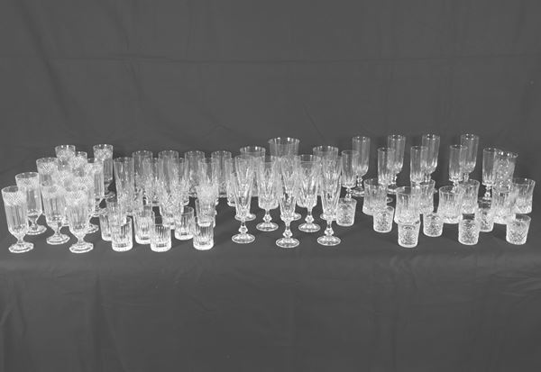 Lot of 71 crystal glasses, remnants of various services. Different shapes and sizes