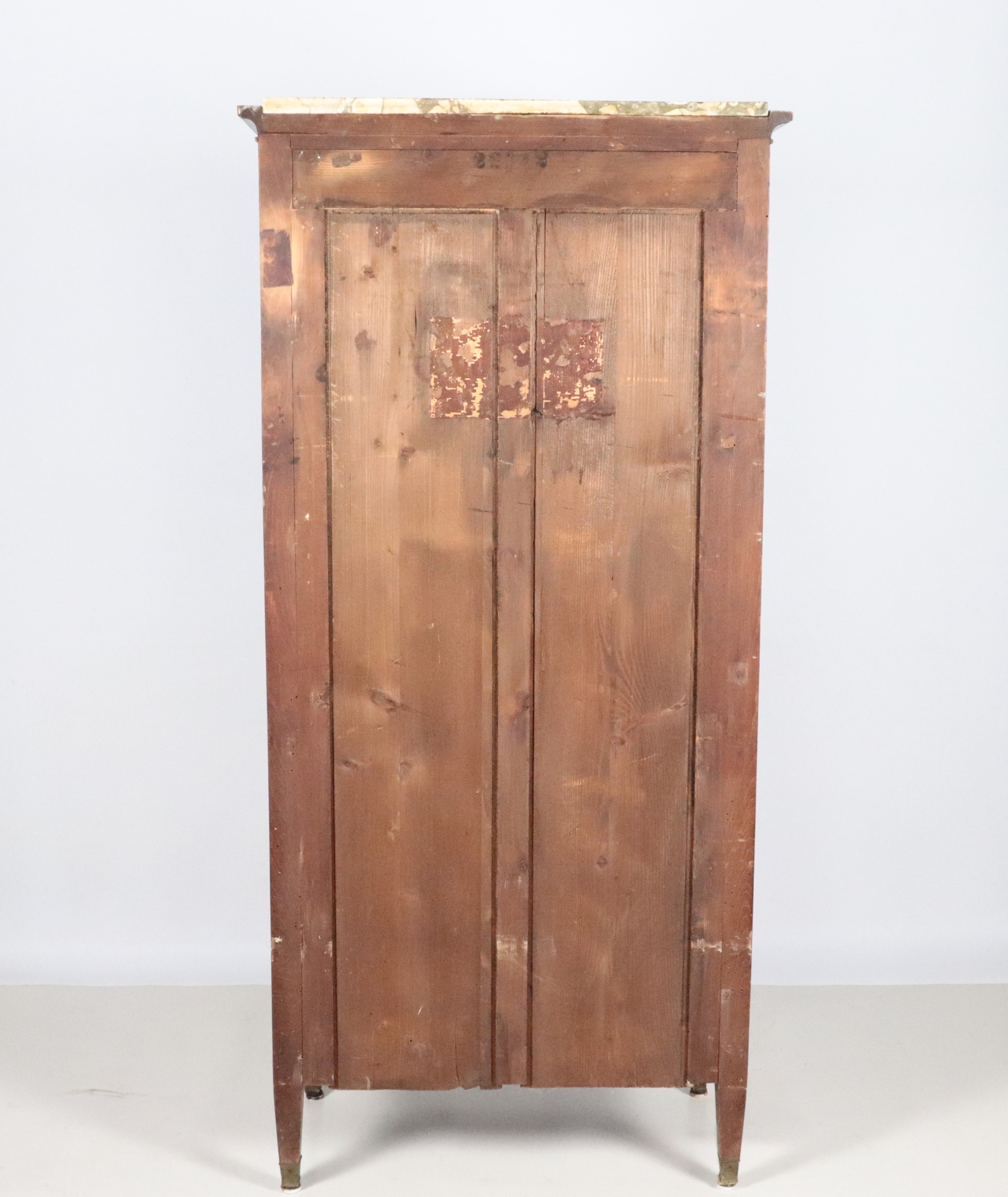 Antico secretaire di linea Luigi XVI in mogano, bois de rose e bois de ferre, con intarsi a motiv...