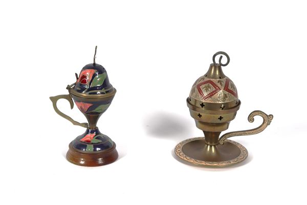 Lot of two oriental incense burners, in bronzed metal and enamel decorations, different shapes and sizes. One incense burner has a defective lid knob