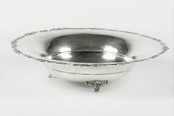 Round silver fruit bowl