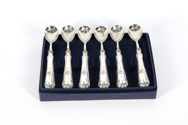 Lot of six ice cream spoons with handles in chiseled and embossed silver, with attached case