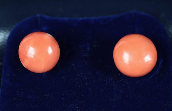 Sciacca coral stud earrings 10 mm, approximately 4 ct, with 18kt white gold pin and clasp