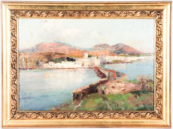 Pittore Francese post - impressionista - Firmato. "Marina con veduta di paese costiero e ponticello", dipinto ad olio su tela in cornice in legno dorato e intagliato