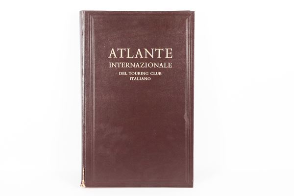 Atlante internazionale del Touring club italiano con tavole a colori - Ottava Edizione Milano MCMLXVIII - Ristampa aggiornata 1977, copertina in pelle con difetto