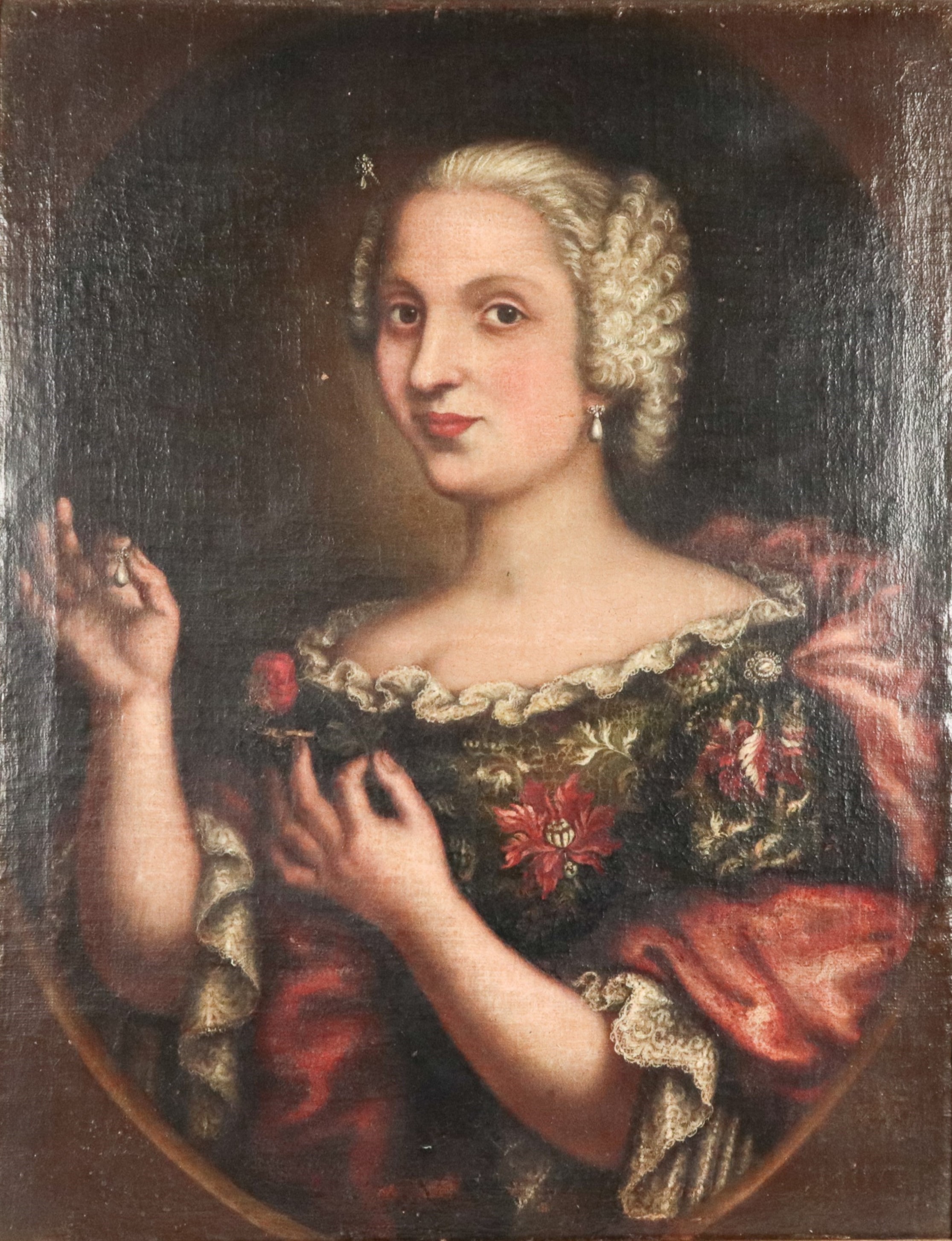 "Ritratto di nobildonna con rosa e orecchino", dipinto ad olio su tela in antica cornice in legno...