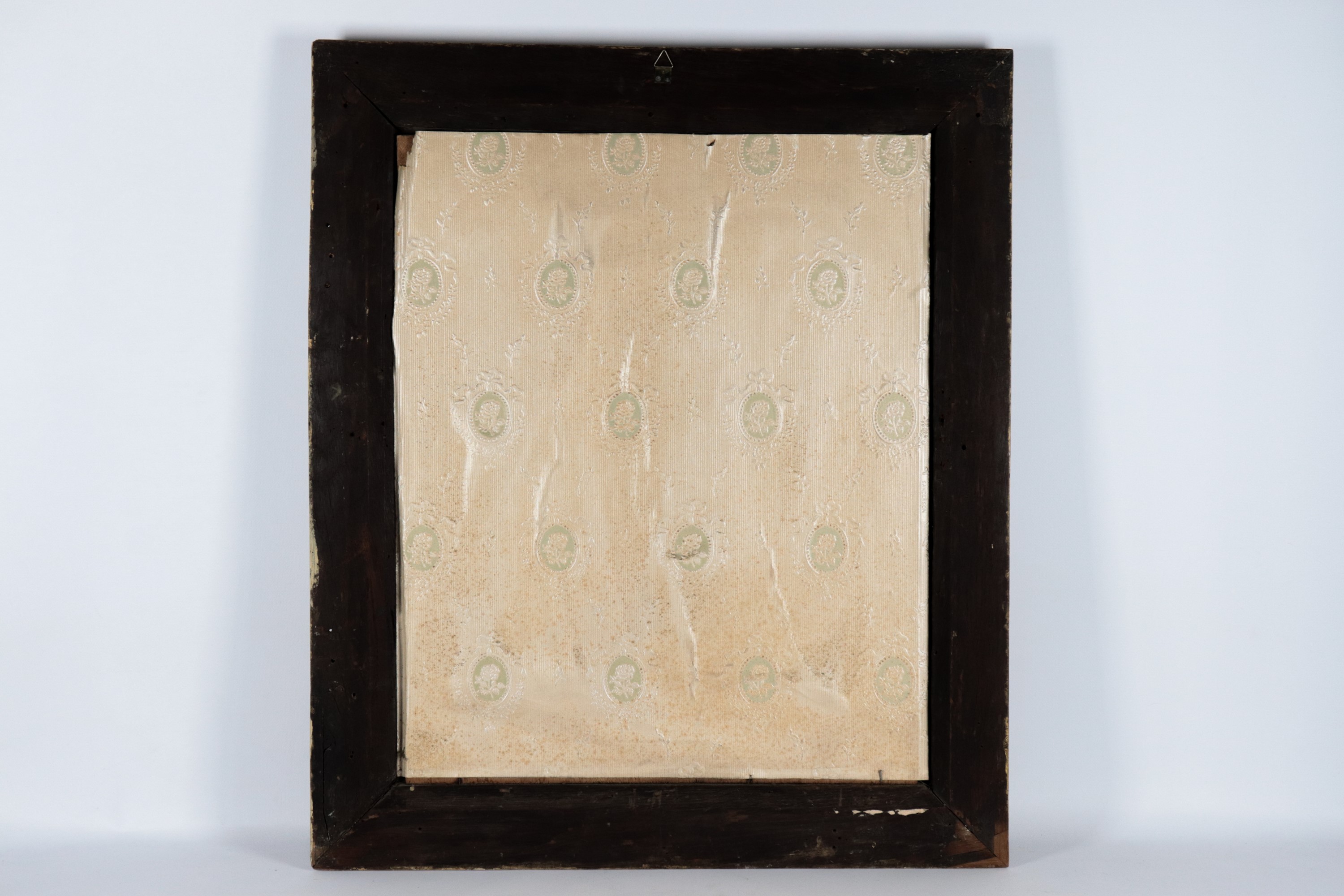 Firmato e datato 1942. "Ritratto di fanciulla con cesto di frutta", dipinto ad olio su compensato...