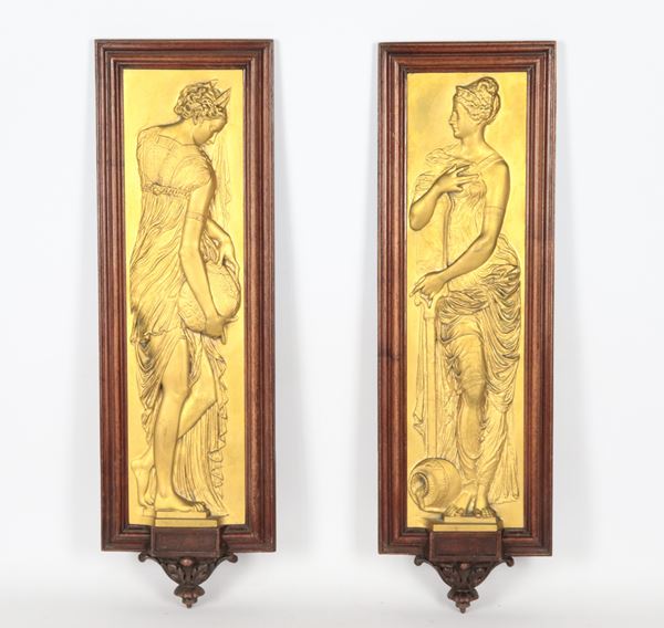 Ferdinand Barbedienne - Signed. &quot;Vestals with amphorae&quot;, pair of high reliefs in gilded bronze, embossed and chiselled in walnut frames