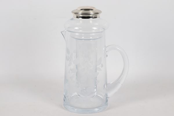 Thermal carafe in crystal engraved with leaf motifs with silver lid