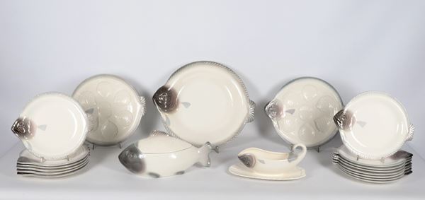 Fish plate service in white porcelain with gray shades (19 pcs.), defects 