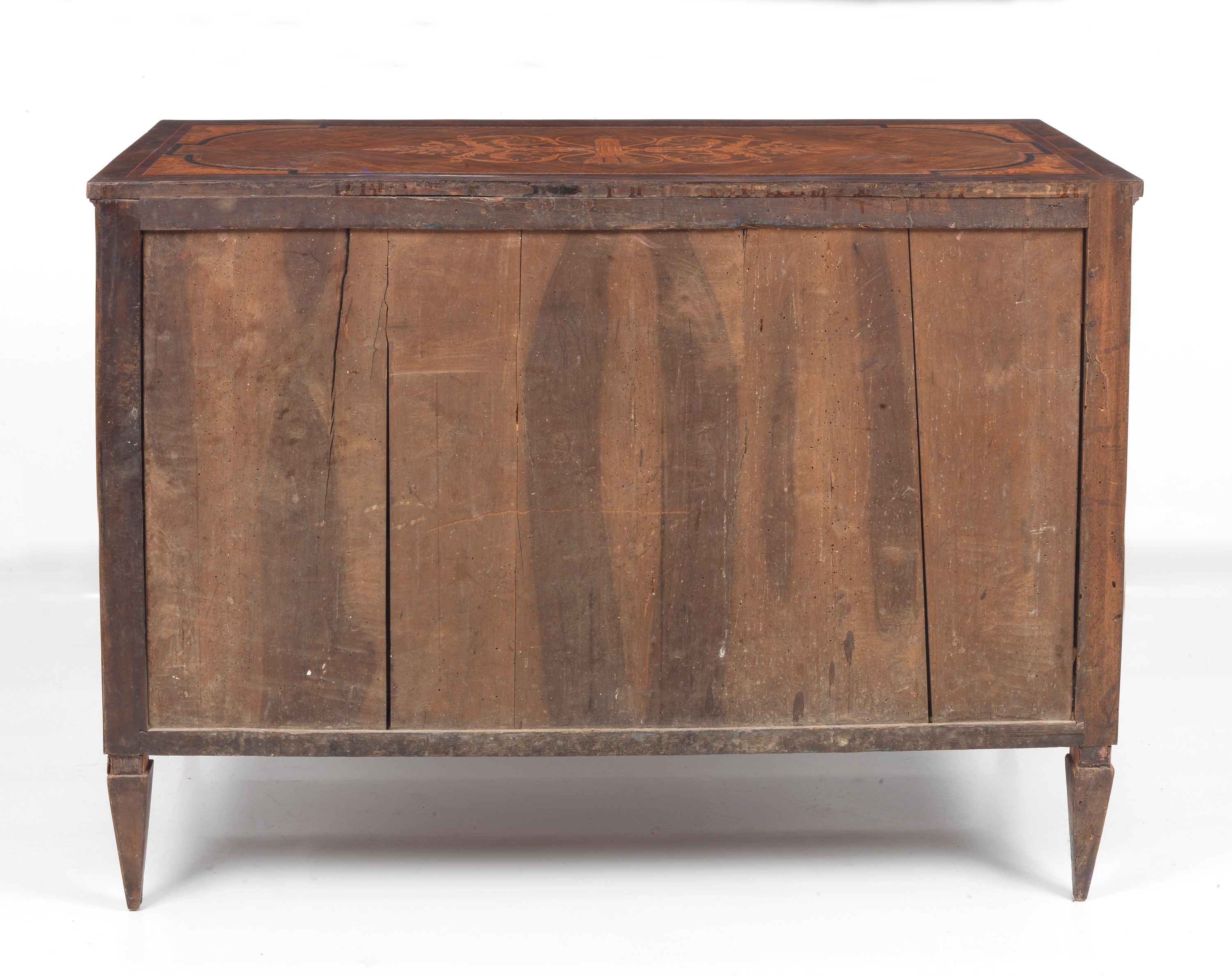 Antico cassettone lombardo Luigi XVI in noce e radica di noce, interamente intarsiato a motivi ne...