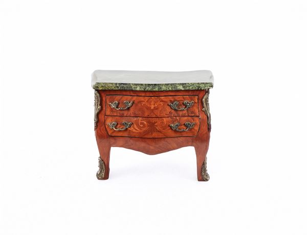 Antique model of a French Louis XV chest of drawers in rosewood, with floral scroll inlays, two drawers and a green marble top