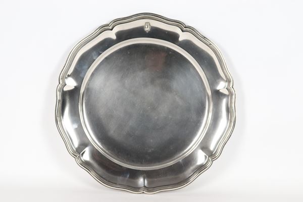 Antique large round serving plate, with curved edge and embossed coat of arms, gr. 1358