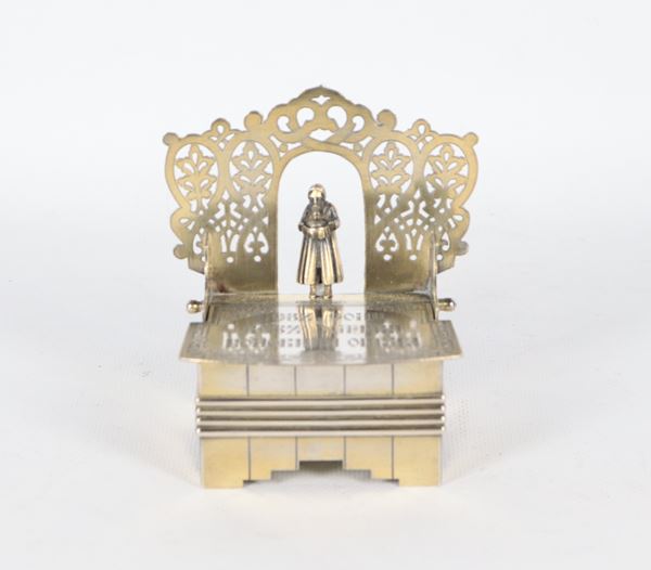 Antique Russian salt cellar throne in chiseled and embossed silver, gr. 248. Moscow stamps 1884