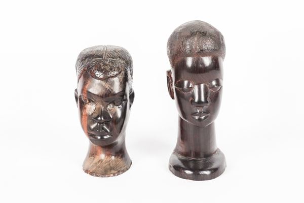 Lot of two wooden African heads 