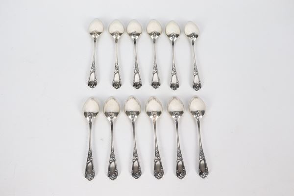 Lot of twelve antique teaspoons in silver-plated metal, embossed and chiselled