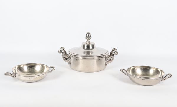 Silver metal lot of a small soup tureen and two small pans (3 pcs.)