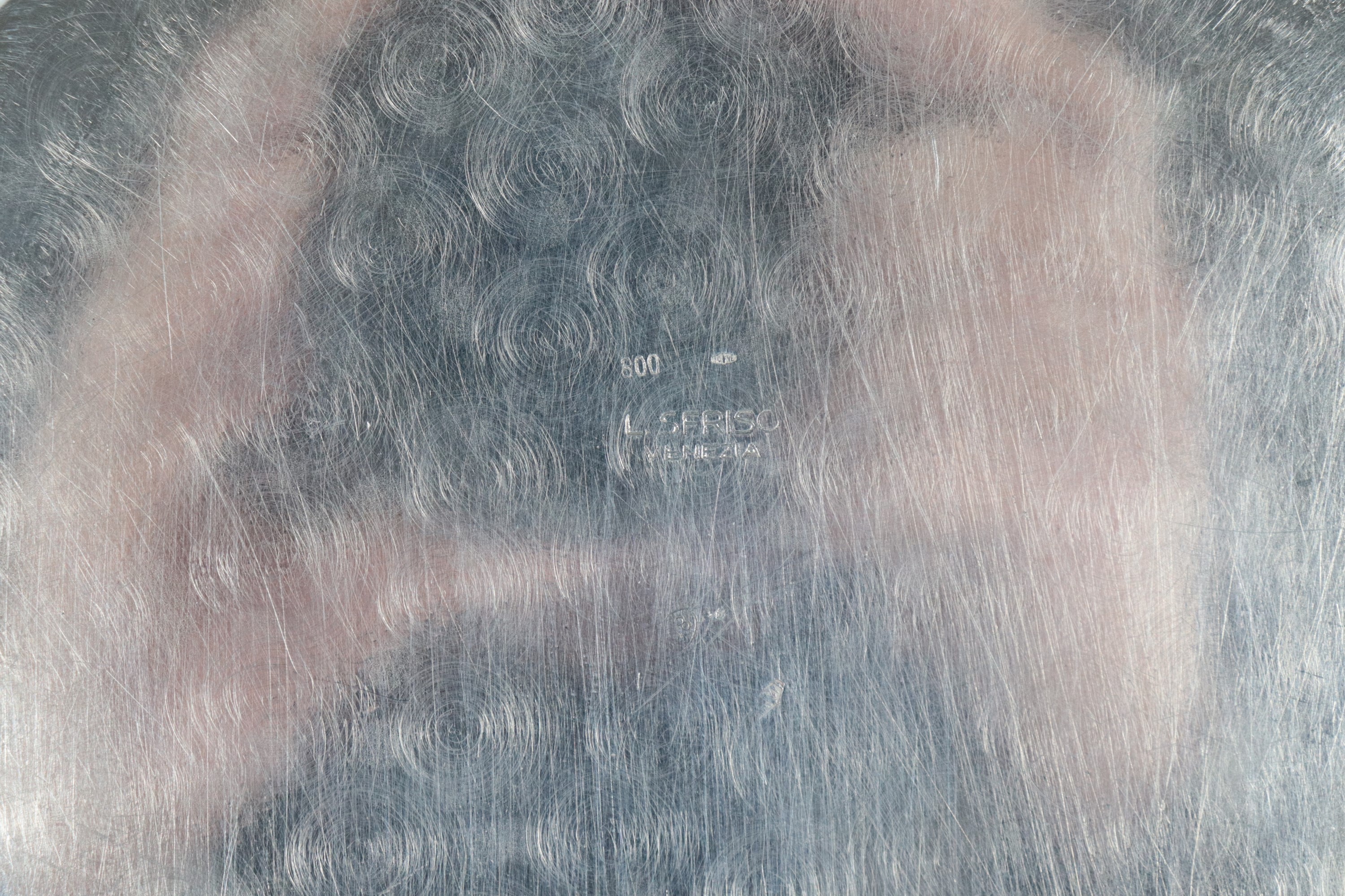 Lotto di dodici piccoli piatti tondi in argento, con bordo sbalzato e centinato, marcati L. Sfris...