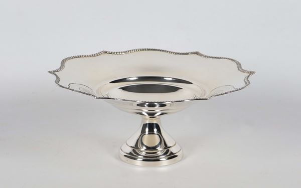 Fruit stand in silver, with curved edge and embossed pearls, gr. 290