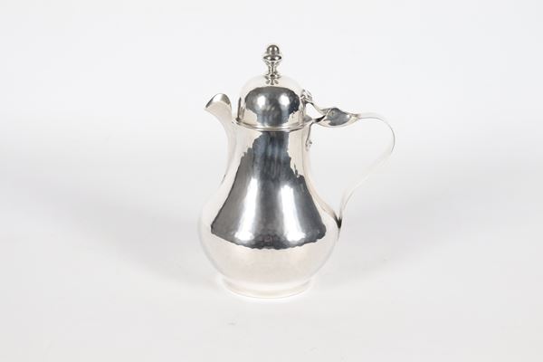 Small coffee pot in smooth silver with curved handle, gr. 270