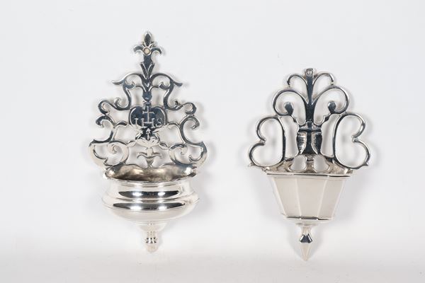 Lot of two Louis XIV style holy water stoups in silver-plated metal, embossed and chiselled