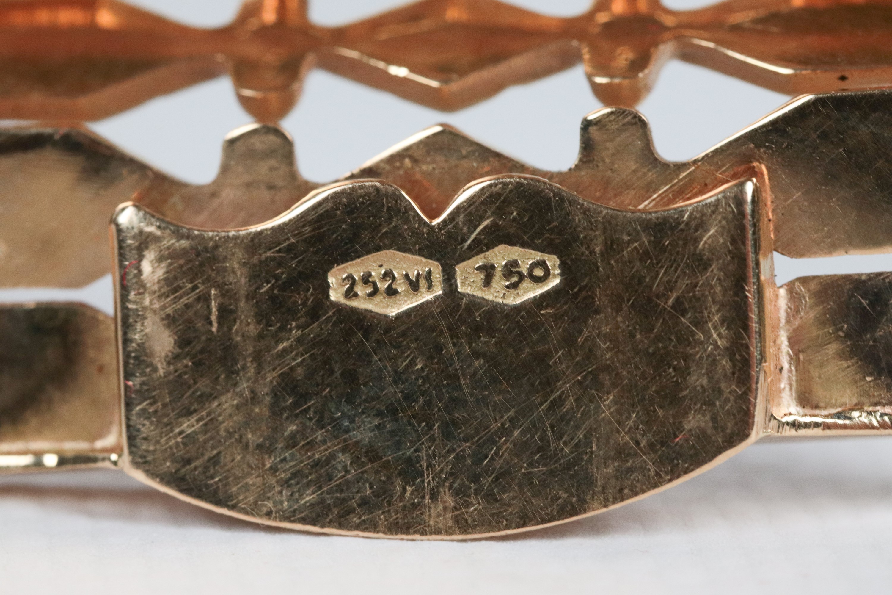 Bracciale in oro giallo 18kt a maglie snodabili con chiusura a scomparsa, gr. 51,5