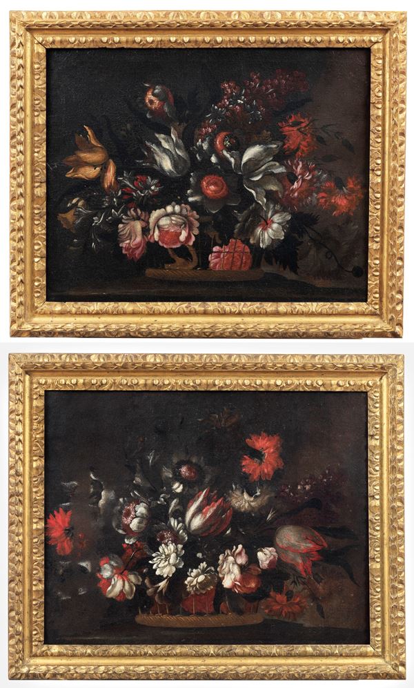 Andrea Scacciati - Bottega di. "Nature morte di fiori", coppia di dipinti ad olio su tela in cornici in legno dorato e intagliato
